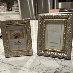Set of 2 Pictures Frames EUC